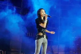 王冰洋吸毒出狱后，老公对她呵护有加写下了这首歌，太美太幸福了视频封面