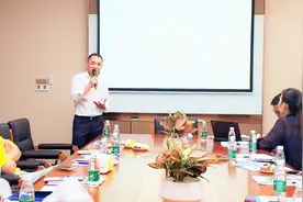 莱蒙医疗CEO刘成为企业家们做健康管理公益讲座视频封面