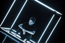 f(x)成员Amber新曲25日公开 亲自参与词曲创作图片