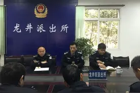大安政委胡世荣深入派出所开展调研图片