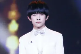王俊凯被求婚害羞尴尬 关于TFBOYS的奇葩二三事图片