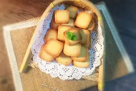 炼乳脆饼干的做法图片