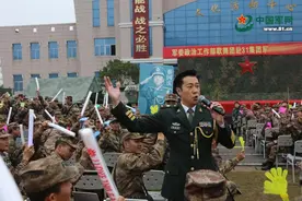 军委政治工作部歌舞团首次以新番号赴部队演出图片