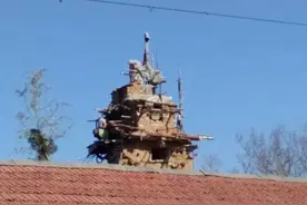 一个农民用五年建起七层危楼，再不去看就要拆除了图片