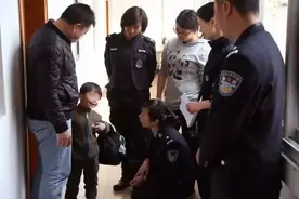 杭州乐园被遗弃男孩的爸妈都出现了！背后的隐情让人唏嘘图片