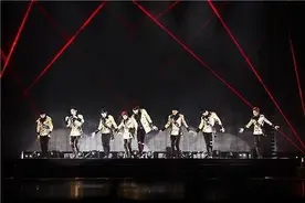 EXO演唱会在首尔圆满收官 献唱经典歌曲图片