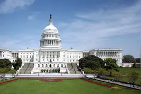 走进《纸牌屋》的世界，看现实版权力的明争暗斗图片