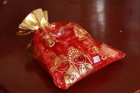 新人结婚喜糖如何挑选 甜蜜讨喜两不误图片