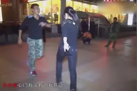 小夫妻广场舞《迷茫的爱》，再次逆天！