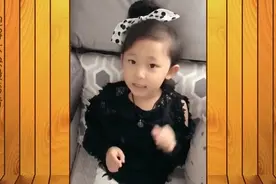 闺女不坑爸爸，开始坑妈妈了，竟然要给爸爸换媳妇！视频封面
