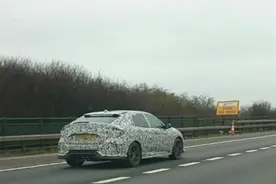 2017款本田思域原型车路试谍照 车体加大图片