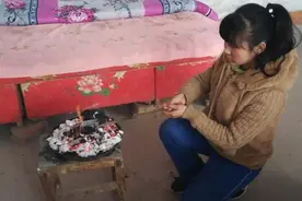 烙铁烫癌细胞背后隐情 女子赤身裸体被烫丈夫携款逃走图片