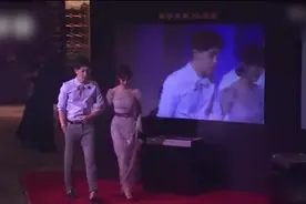 邓伦、杨紫2017微博电视剧影响力盛典红毯，期待俩人合作的新剧视频封面