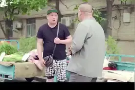 就这个梗能把外国人整懵！哈哈哈哈滚！笑死我了视频封面