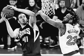 美职篮常规赛 国王队胜尼克斯队图片