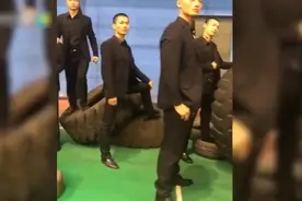 实拍中国最大的保镖培训基地，带你见识一下什么是抗干扰训练视频封面