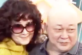 65岁包青天金超群患脑瘤 曾留言拒妻子嫁小白脸 开刀后身高缩5厘视频封面