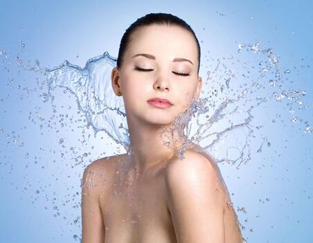 宝宝皮肤一块鸡皮颗粒