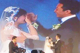 孙俪婚礼上对邓超说对我好点，被邓超的回答感动哭了