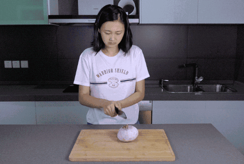 试了那么多网传方法，还是选择流着泪切洋葱吧