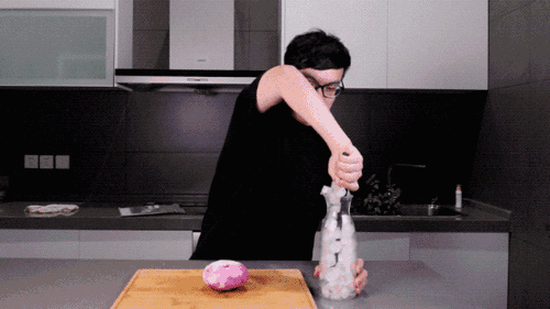 试了那么多网传方法，还是选择流着泪切洋葱吧