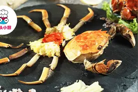 这才是大闸蟹最正确的吃法，谁给我这么剥螃蟹，我能吃到他破产