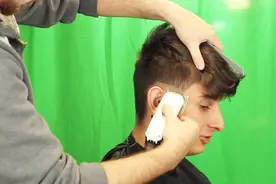 耍帅装酷的玄机，你看到的帅气其实就是简单的换了型男发型！