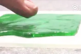 美国超级防水涂料，任何材料都能滴水不沾！为什么看着还有点爽？视频封面
