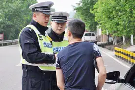 交警提醒：开车没带驾驶证不用慌，这几种情况下不算无证驾驶