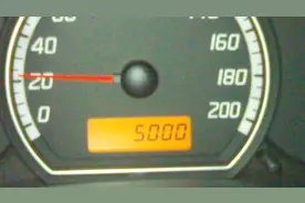 买了新车忘记去做首保了怎么办？不要被4S店给坑了，都是套路视频封面