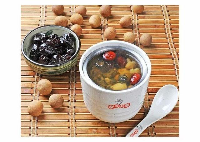 鐪熸瀛︽噦绾㈡灒鍜屽悆娉曪紝濡堝鑴歌壊绾㈡鼎浜嗭紝瀛╁瓙鎶垫姉鍔涘寮轰簡锛? onerror=