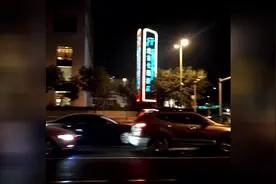 北京夜晚之盘古七星大酒店，据说住一晚最低也得两千多视频封面