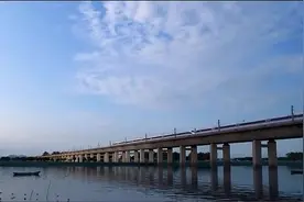 上海铁路局工匠精神纪录片，如今的高铁，少不了他们视频封面