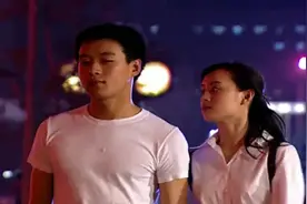 孙俪佟大为带着儿子回家，真的像极了一家三口，幸福满满！视频封面
