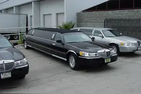 全程揭秘二手加长版林肯翻新全过程！图片