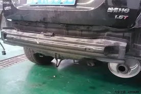 哈弗H6被撞的后防撞梁，如果让我再选择一次，我还是会选择H6图片