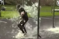 极限运动，还记得来中国撞玻璃的那个大叔吗？图片