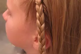 3款很实用的小公主发型，妈妈们快来学习吧！图片