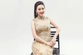 湖北武汉电视台著名主持人吴丹图片