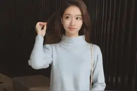 漂亮的打底衫，外套随便搭就很美！图片