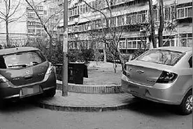 女司机的十种不会开车的表现图片