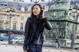 甜美小女人穿着霸气机车夹克衫 让你一秒帅气逼人图片