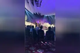 抓拍！魏秋月，袁灵犀婚礼正手开始，魏秋月白色圣洁婚纱惊艳亮相视频封面