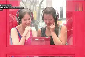 EXO让路人听神话的成名曲是什么反应！这些妹子只是看人的吧视频封面