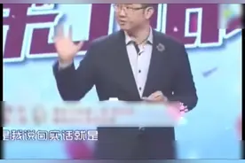 小伙嫌弃女友会友时不化妆，素颜似妇女，谁料女友化妆这么好看