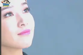 总裁正在开会，董事长带女儿冲进来，宣布一件事，所有人都呆了视频封面
