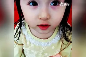 小美女洗完头发，声音好好听，长大绝对是个大美女~图片