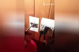 竟然以这样的方式抓住了一只小耗子！这男子快笑抽了！图片