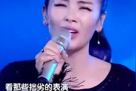 薛之谦刘涛对唱，刘涛吐小舌头可爱极了！视频封面