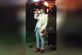 路边最坚强的声音－－《我的快乐就是想你》图片